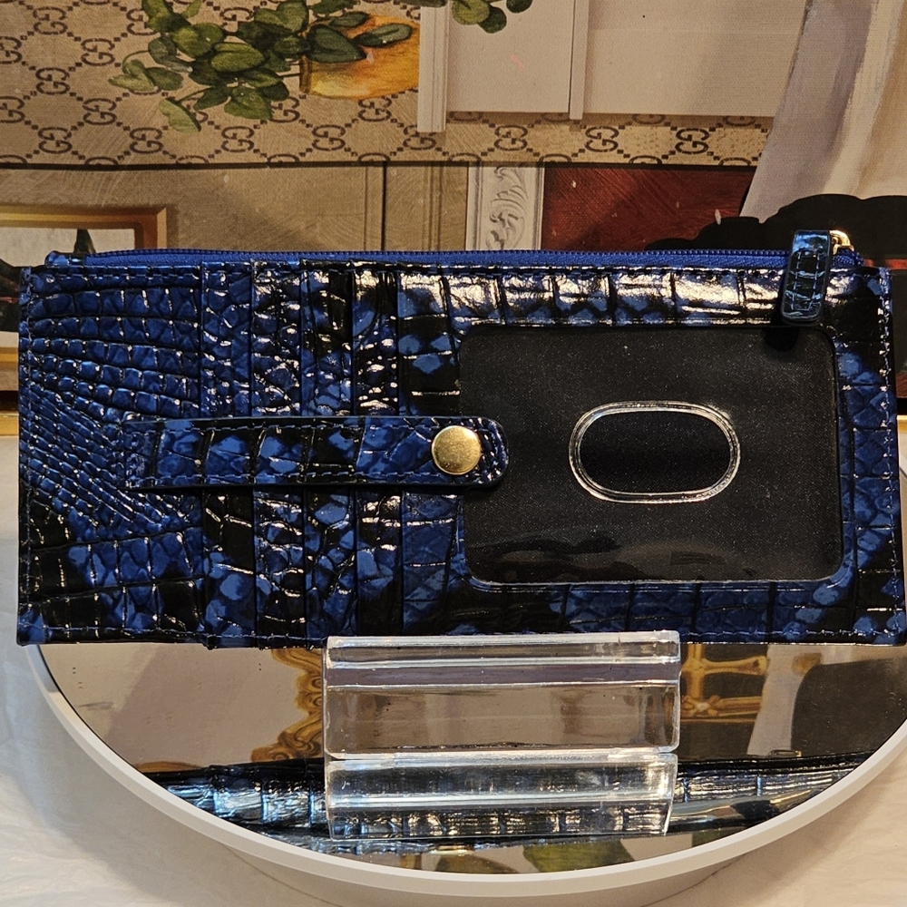 Brahmin Croc Embossed Blue Viper Ombre Melbourne Clutch Wristlet Elegant Design